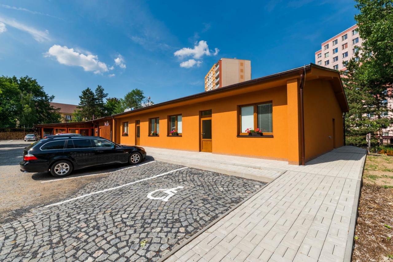 Penzion Piranha Melnik Exterior photo
